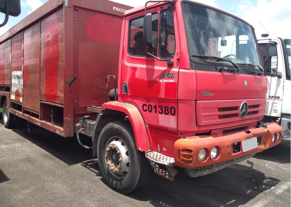 MERCEDES-BENZ 1718 ATEGO 4X2