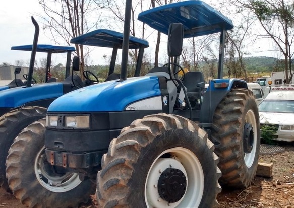 Trator new holland tl 95e 4x4, ano_ 2012