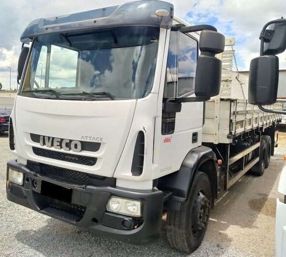 IVECO TECTOR 240E28 ATTACK BRANCO 2014